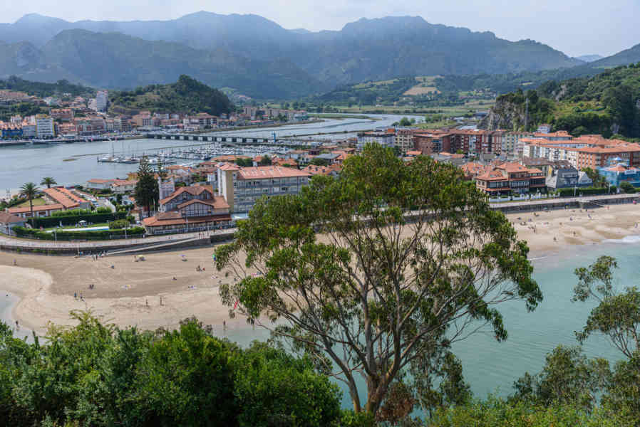 Principado de Asturias 074 - Ribadesella.jpg